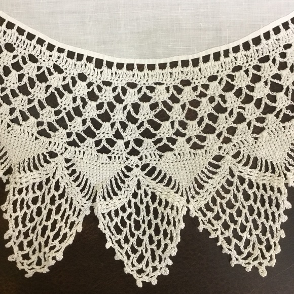 Vintage Round Tablecloth Doily Centerpiece Vase Lamp Dresser Scarf Crochet Lace - Picture 2 of 5